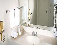 Peachtree Inn & Suites